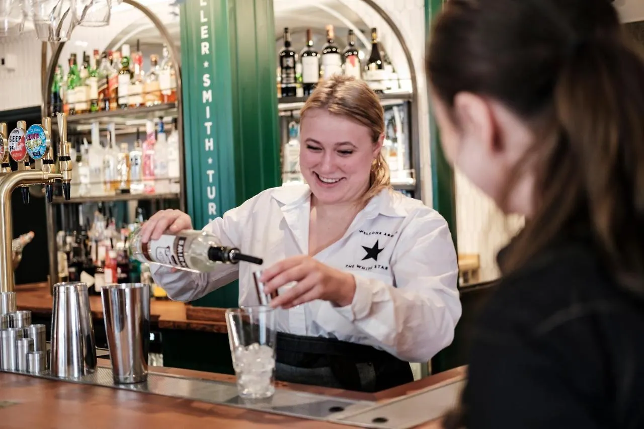 The White Star Tavern Саутгемптон